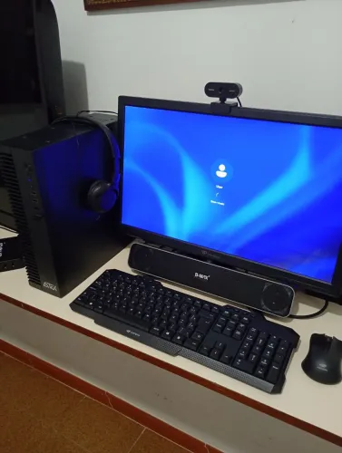 COMPUTADOR SUPER COMPLETO + MONITOR 21,5" + 6 PERIFÉRICOS