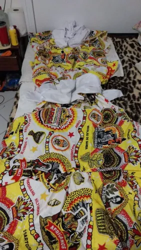 Fantasia do ilê aye femenina 