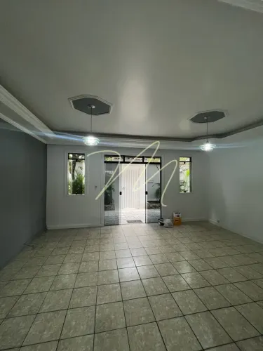 Casa com piscina para locação na Zona Sul de Ilhéus