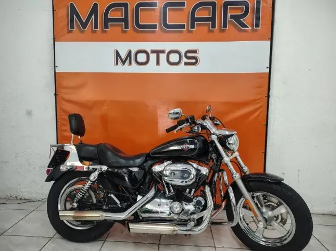 Harley Davidson XL 1200 Custom preta 2012