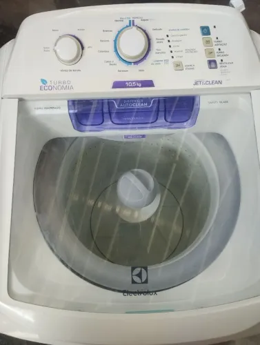 Máquina de Lavar Electrolux de 10,5 kg
