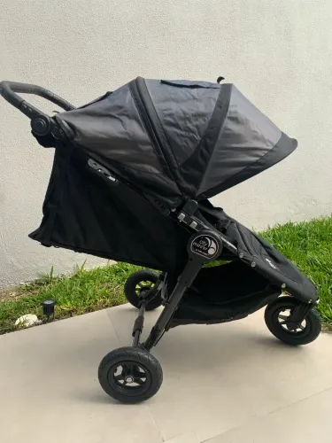 Carrinho De Bebê Baby Jogger City Mini GT 3 Rodas Preto E Cinza