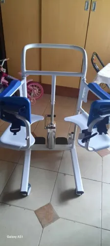 CADEIRA DE BANHO/TRANSFERÊNCIA 