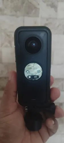 Câmera insta 360 X2