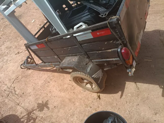 Vende-se carretinha ótimo Estado