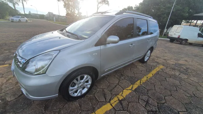 Nissan Livina Grand SL 1.8 16V Flex Fuel Aut. 2014