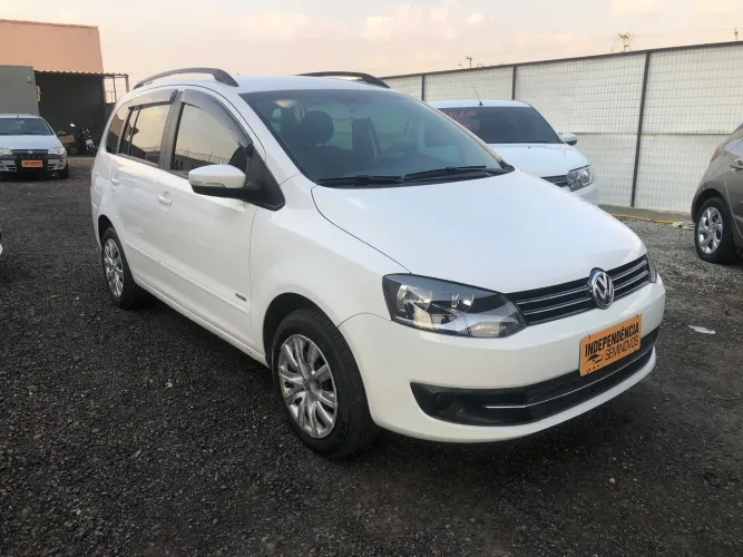 Volkswagen Spacefox 1.6/ 1.6 Trend Total Flex 8V 5P 2013