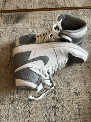 AIR JORDAN 1 RETRO HIGH