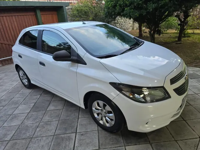 Chevrolet Onix JOY Hatch 1.0 8V Flex Mec. 4P 2019