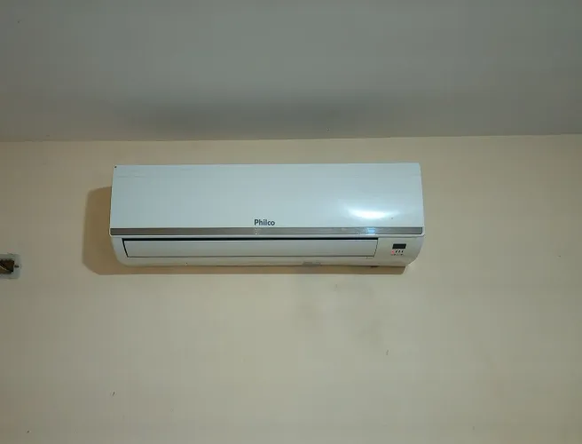 2 Ar-condicionados 9.000 btus Philco