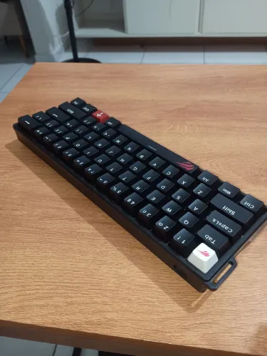 TECLADO MAGNÉTICO AULA WIN60HE