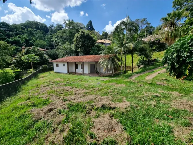 Casa à venda com 3 quartos, sendo 1 suíte, no condomínio São Joaquim, Vinhedo - SP
