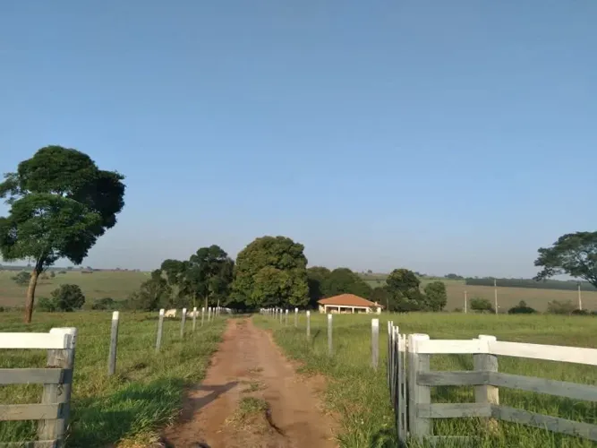 Vende-se chácara