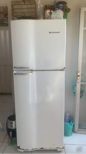 Vende-se geladeira continental duas portas usada