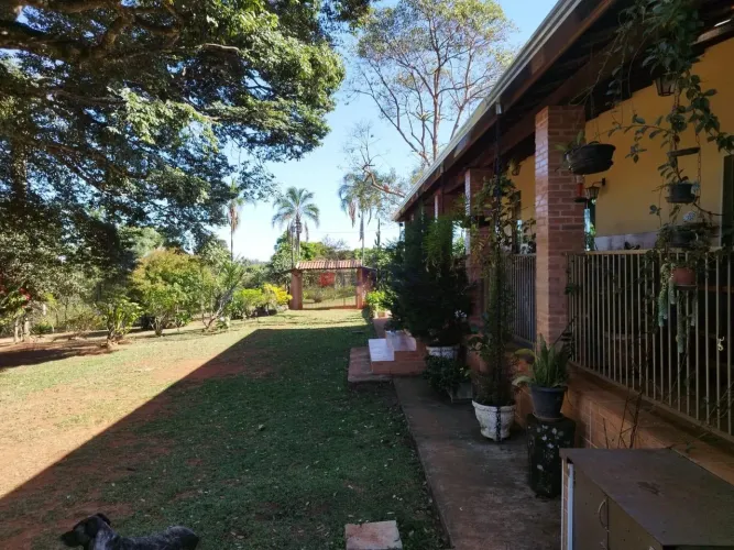 Chácara à venda no Recanto dos Pássaros em São Carlos | 4 dorms, 350m²