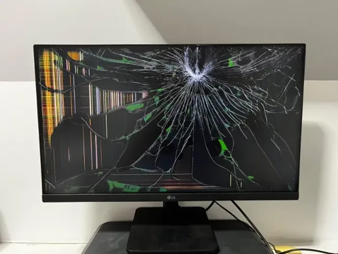 Monitor Gamer LG 24MS500 24" IPS 100Hz - TELA QUEBRADA (para peças)