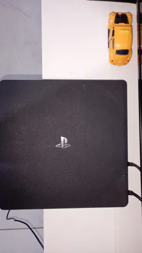 Vende se ps4