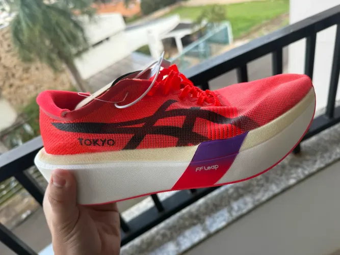 Tênis Asics Metaspeed Sky Tokyo tam 40