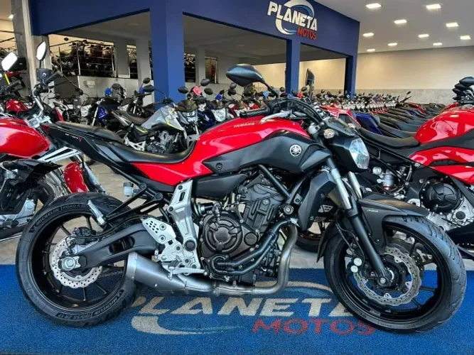 YAMAHA MT-07 ABS, Ano 2016, com apenas 28.000 km rodados, moto muito nova!
