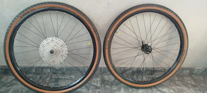 Par de rodas para bicicleta gravel
