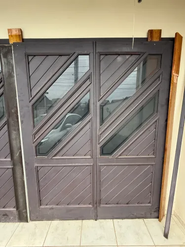 3 portas de garagem de Itaúba - medindo cada uma 2.16m de altura 1.76m de comprimento.