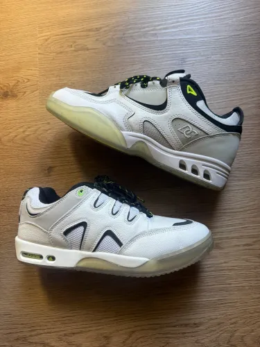 Tenis DVS