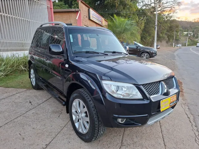 Mitsubishi Pajero TR4 2.0/ 2.0 Flex 16V 4X4 Aut. 2010