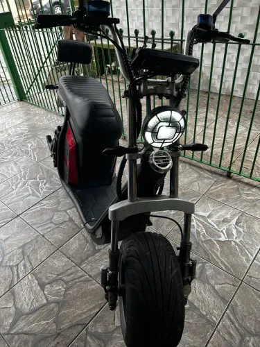 Scooter elétrica R13 1000W Potente, Prática e Econômica