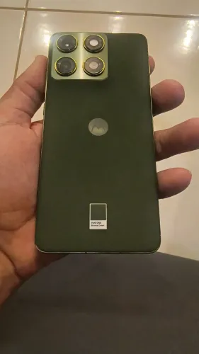 Motorola Edge 70 512GB de memória