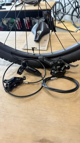 Freio Sram Motive Silver 04 pistões