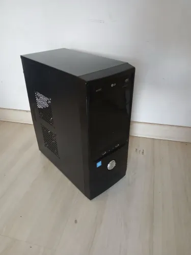 CPU G4400 8gb de ram SSD 120 hdd 320 Gb
