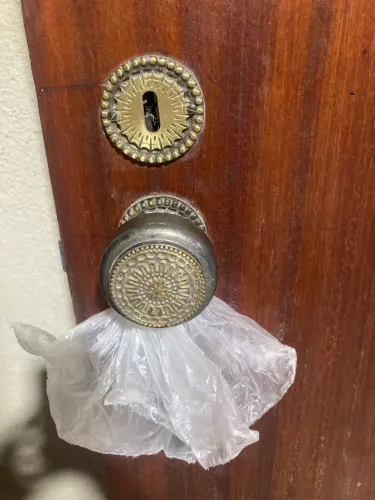 Porta de madeira 70 x 2,10 m com dobradiças