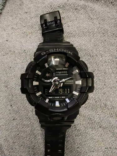 Relógio G-SHOCK GA-700 preto