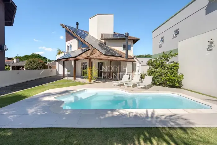 Casa com 3 dormitórios para locação anual, com piscina aquecida - Daniela - Florianópolis/