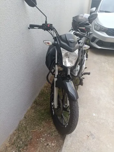 Linda moto Titan fan 160 preta