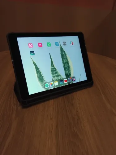 iPad 6ª Geração 128GB Wi-Fi - Ótimo Estado + Carregador