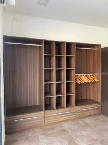 Móveis LOJA - (Estantes/Araras/Closet/Vestiário)