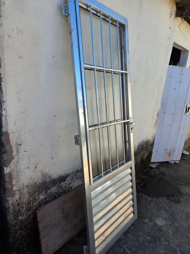 Janela e porta em alumínio