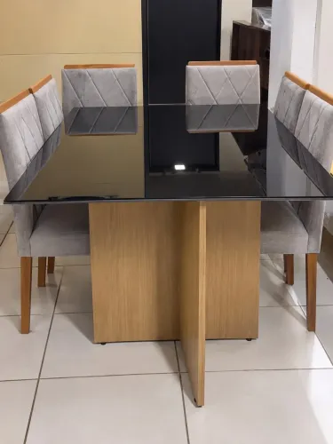MESA DE JANTAR COM 4 CADEIRAS