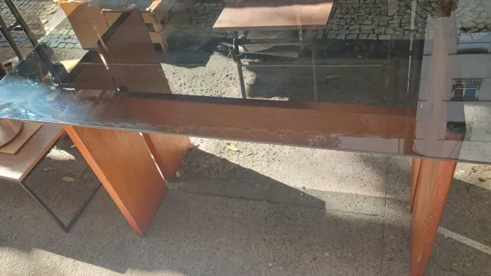 Tampo Vidro com pé madeira maciça 1.56x63x3mm