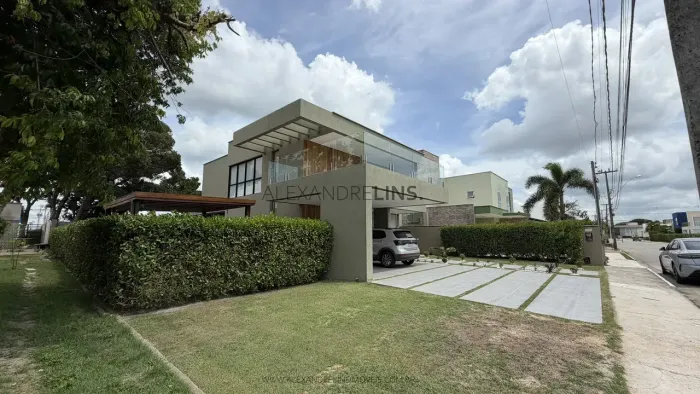 Condomínio Granville. Casa mobiliada com 4 suítes, piscina, 256 m² pertinho do Francês