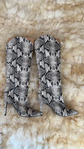 Botas