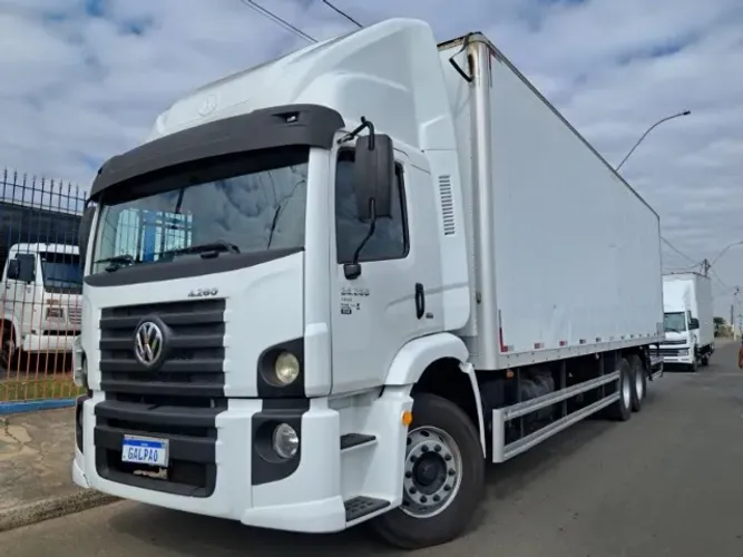 VW 24.280 6X2 PRIME Baú Carga Seca - (2021)