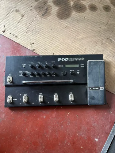 Line 6 pod hd300