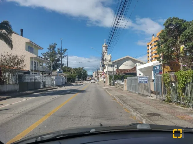 Terreno para construção de edifício em Florianópolis.
