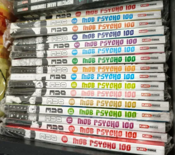 Coleção Mob psycho 100 usada