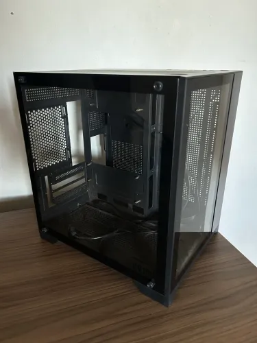 Gabinete gamer aquário