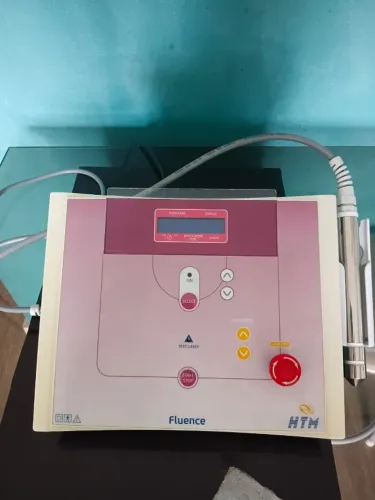 Equipamento de Laserterapia Fluence HTM