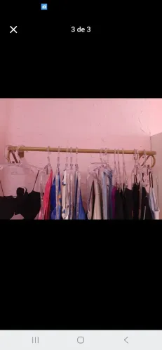 Araras para loja de roupas 