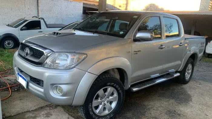 Toyota Hilux CD D4-d 4X4 2.5 16V 102cv TB Dies. 2010